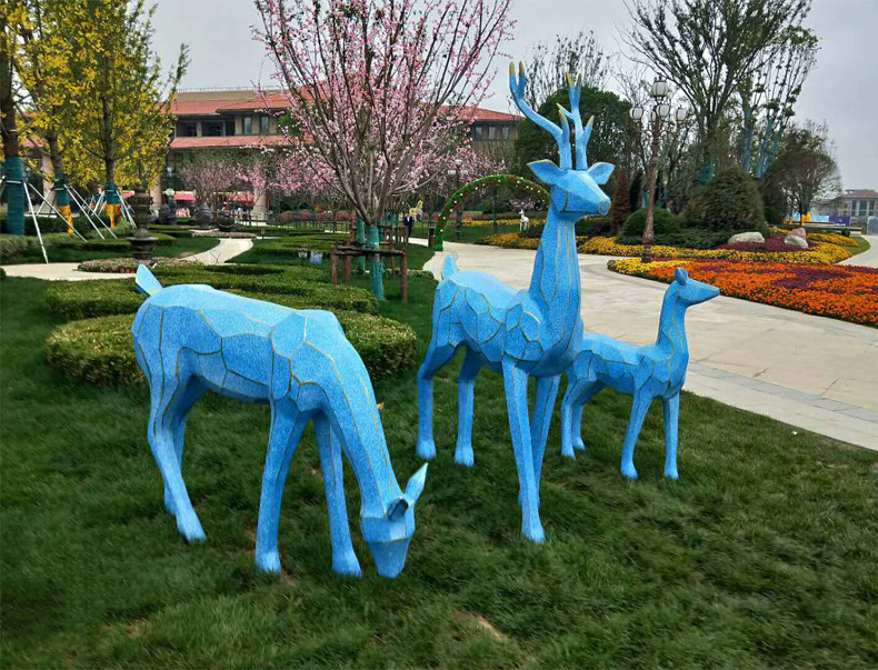 工厂直销 创意景观玻璃钢鹿雕塑 室外园林绿地树脂梅花鹿摆件