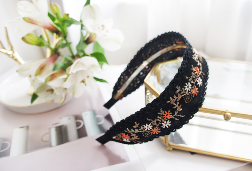 Fashion Ethnic Embroidery Lace Suede Floral Fabric Headband display picture 15