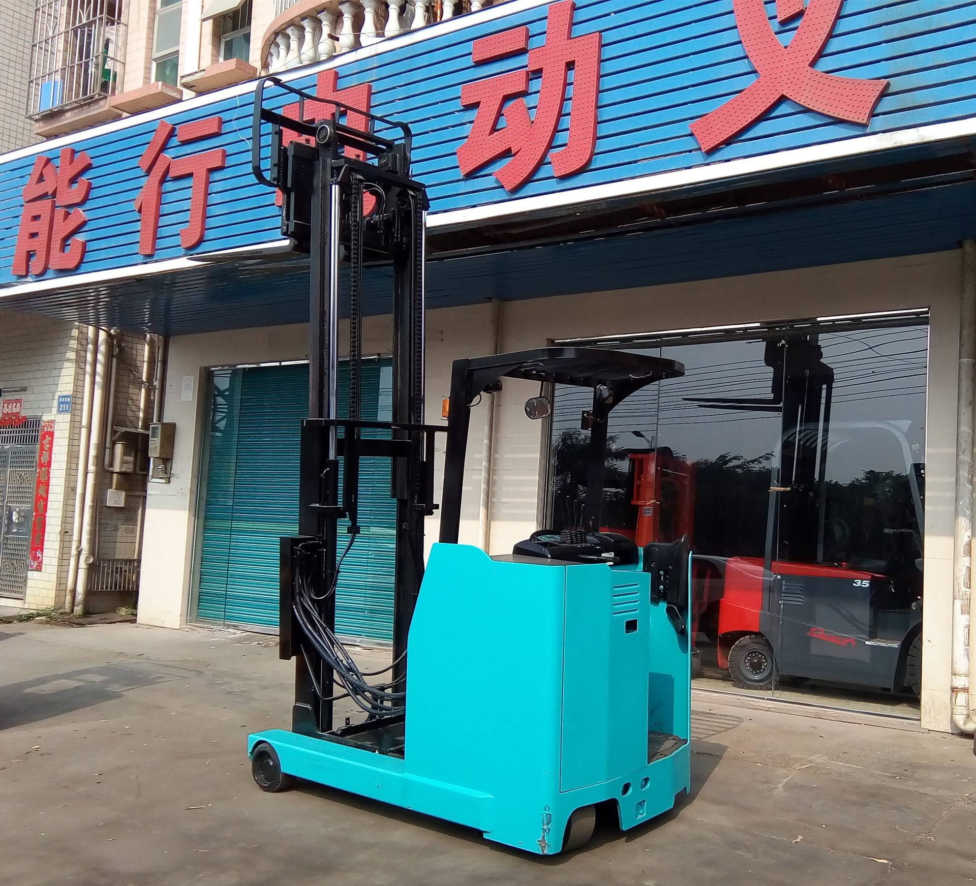 二手原装SUMITOMO 2.5吨前移式电动叉车