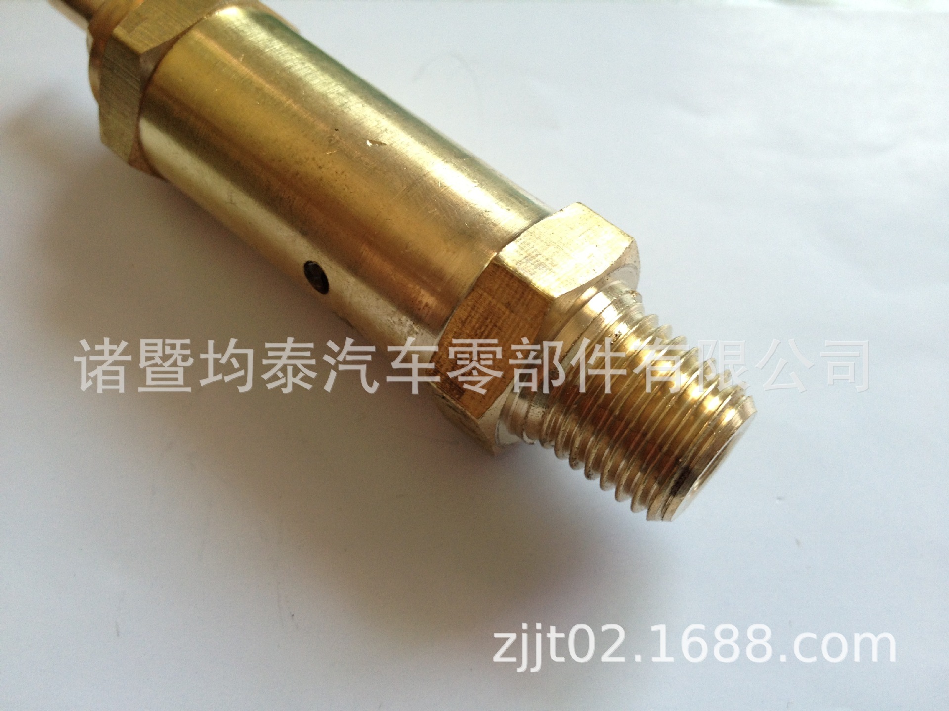 FF4B026FA79DD0C90B8187AC46BE76