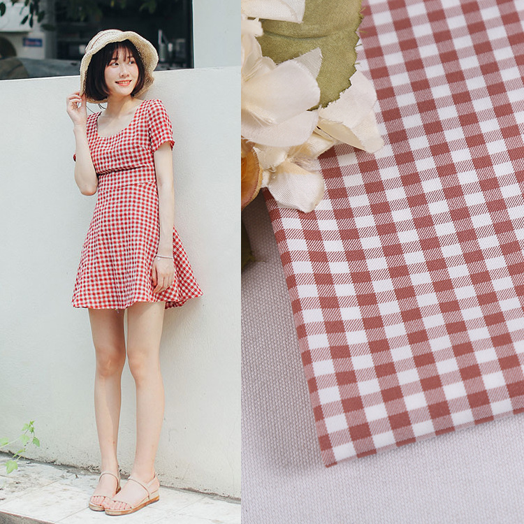 厂家直销 2018休闲女装春夏装衬衫面料 连衣裙子格子布涤纶面料
