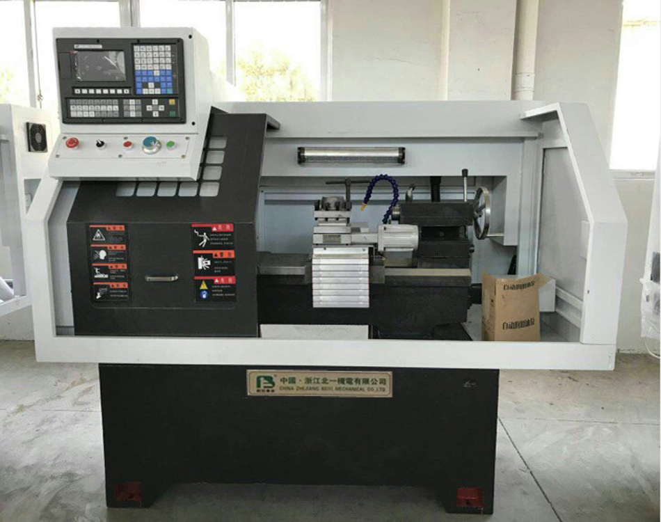 高效快移线轨经济型数控车床CJK6132 CNC32线轨车厂家批发价格