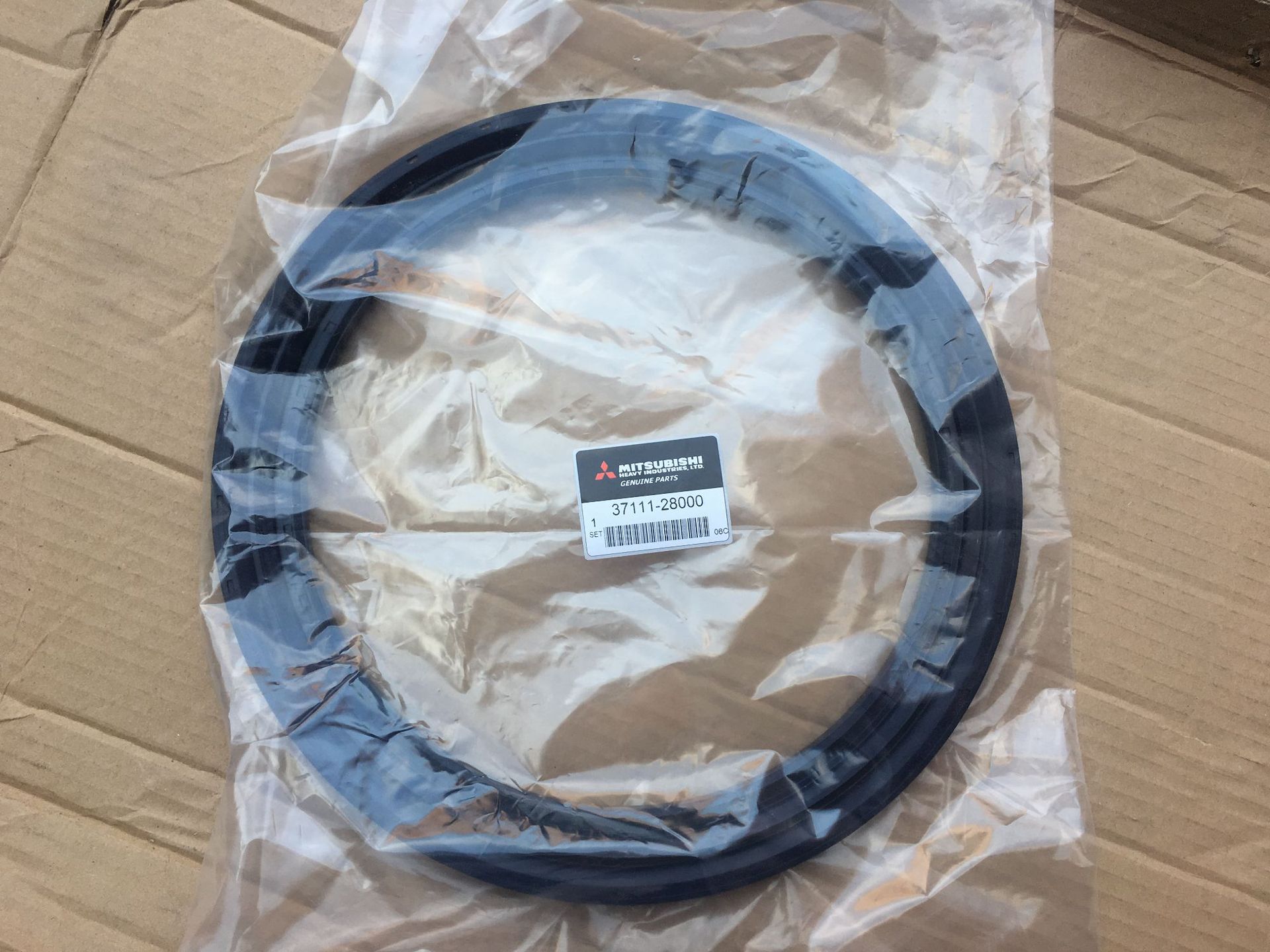 供应三菱S12N-PTA发动机曲轴油封37111-28000