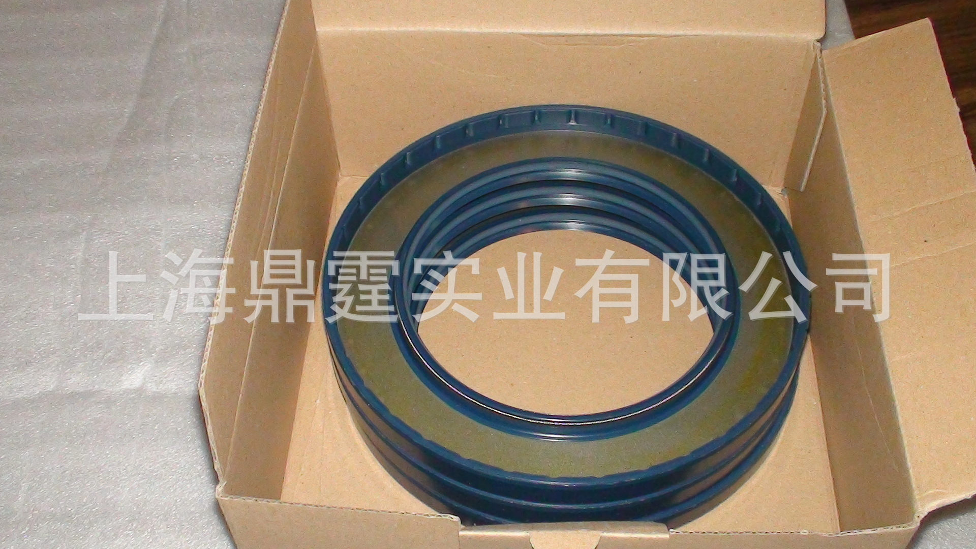 德国 CFW Freudenberg-Simrit 骨架油封 120-180-15-12