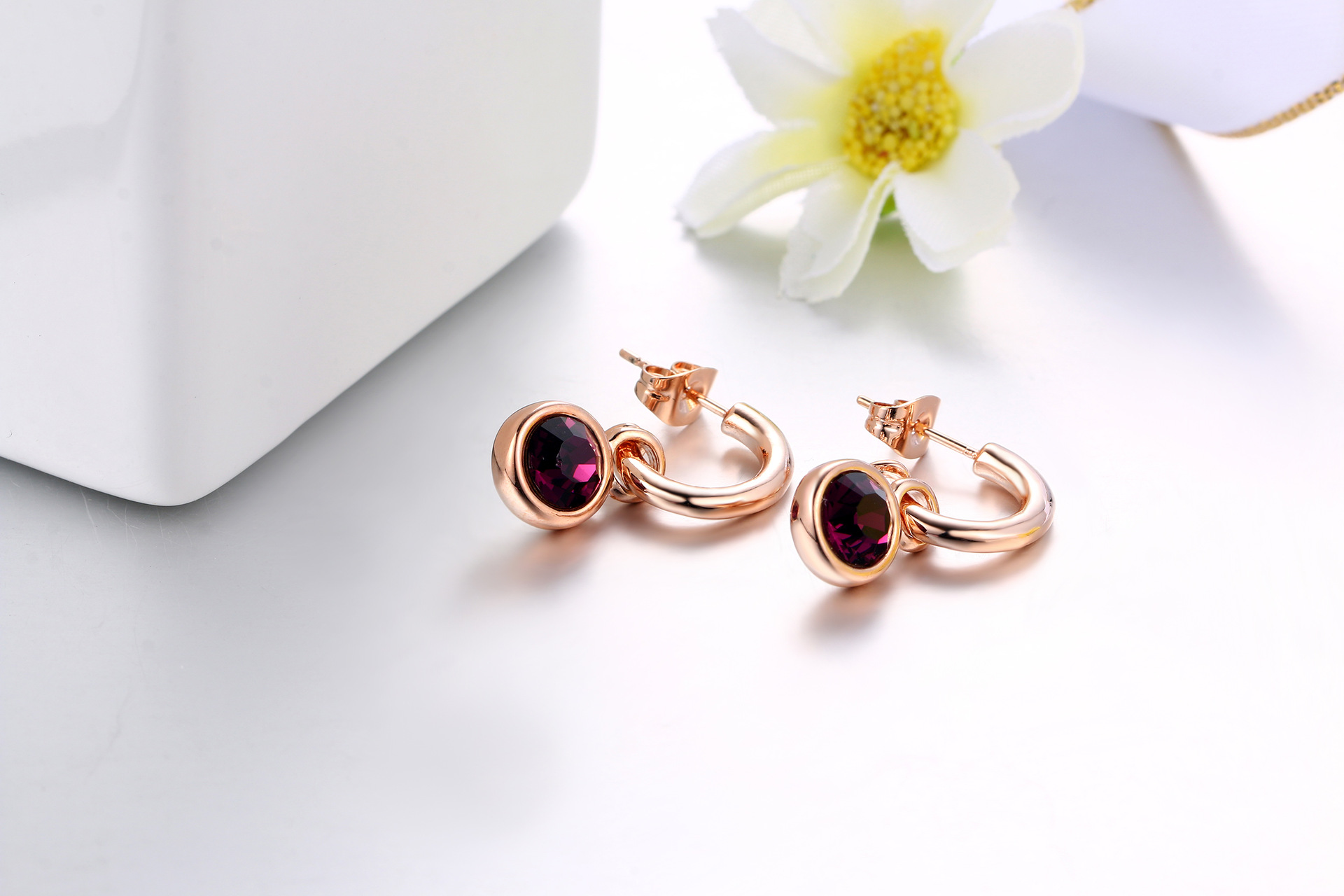 Simple Style Solid Color Copper Plating Inlay Zircon Drop Earrings 1 Pair display picture 5