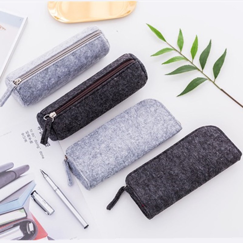 Cartoon cute fresh capacious pencil case for students with zipper