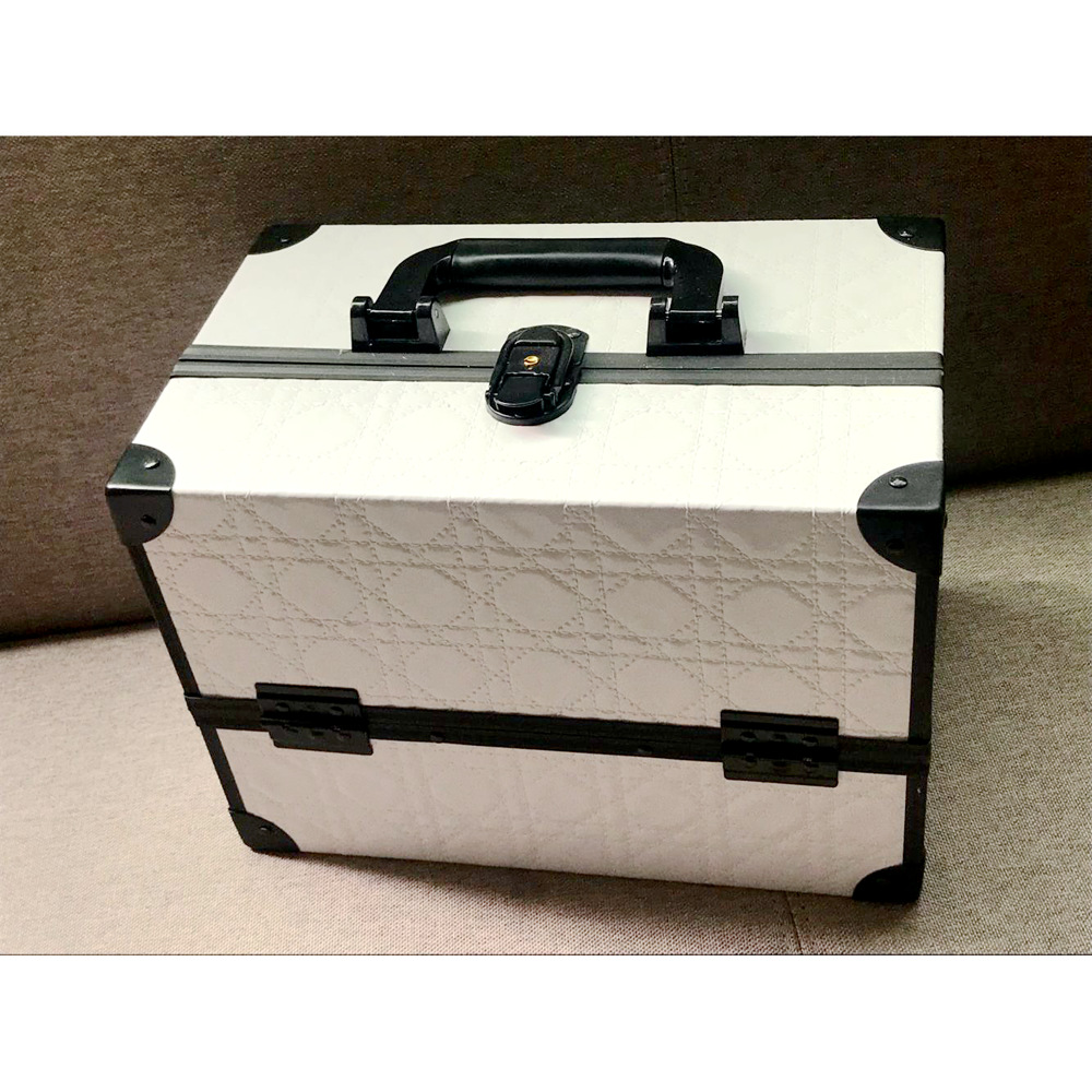 68750EBC697F6D9E763F5A57656FB8