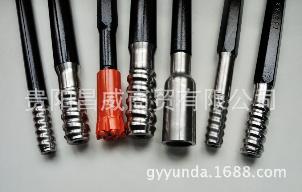 供应贵阳产阿特拉斯T35钻机配套用 台车钎杆