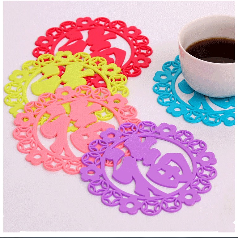 【毛毡杯垫】供应卡通毛毡杯垫隔热餐垫 各种防滑镂空毛毡杯垫