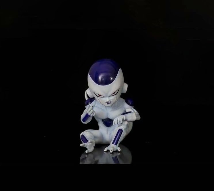 Frieza figurine