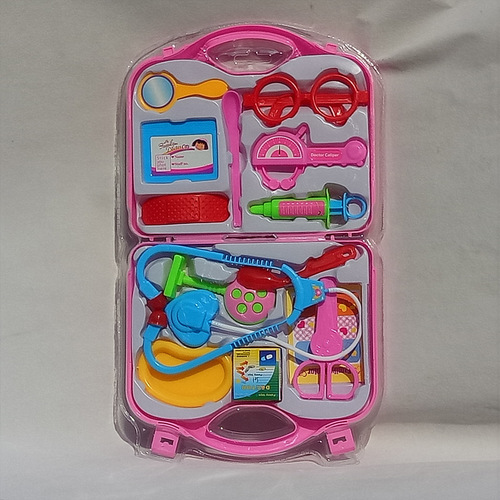 Board-packed ten-yuan street stall toys, suitcases, medical tools, play house doctor toys, little doctor toy sets wholesale