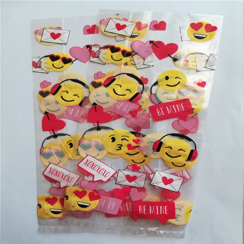 CPP材质单层3丝装零食的有风琴边有印刷cpp平口袋配有束口的扎带