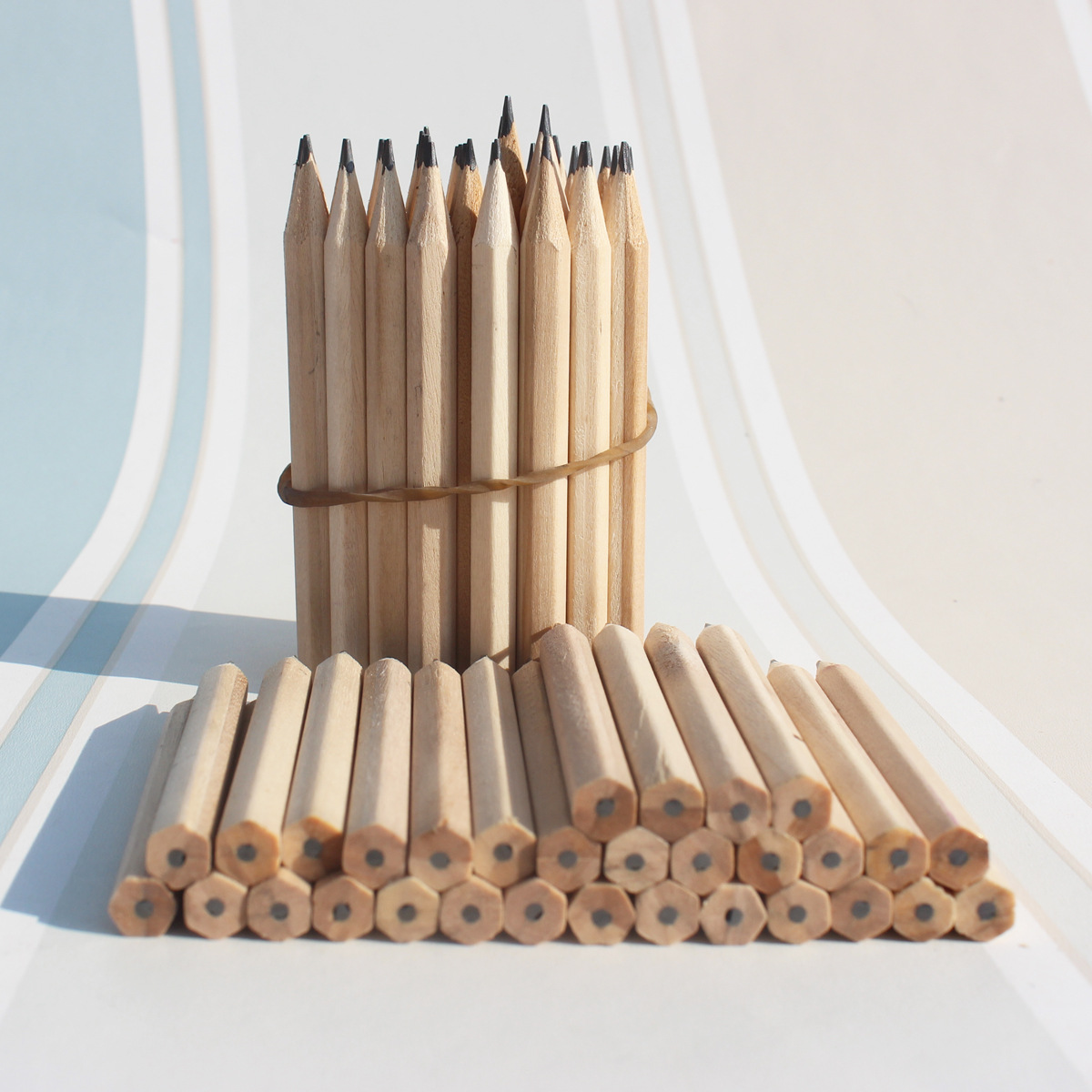 原木短铅笔定制酒店广告铅笔订制儿童礼品3.5寸小铅笔现货批发