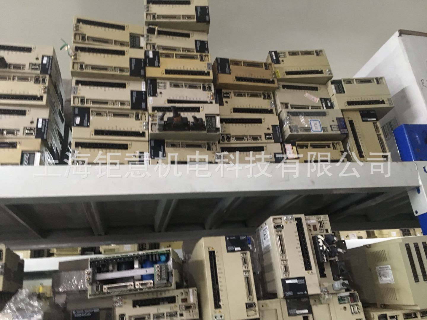 R7D-AP04H;SGDV-3R5D15AY701BA;SGM7G-44AFC61;SGD7S-330A00B202