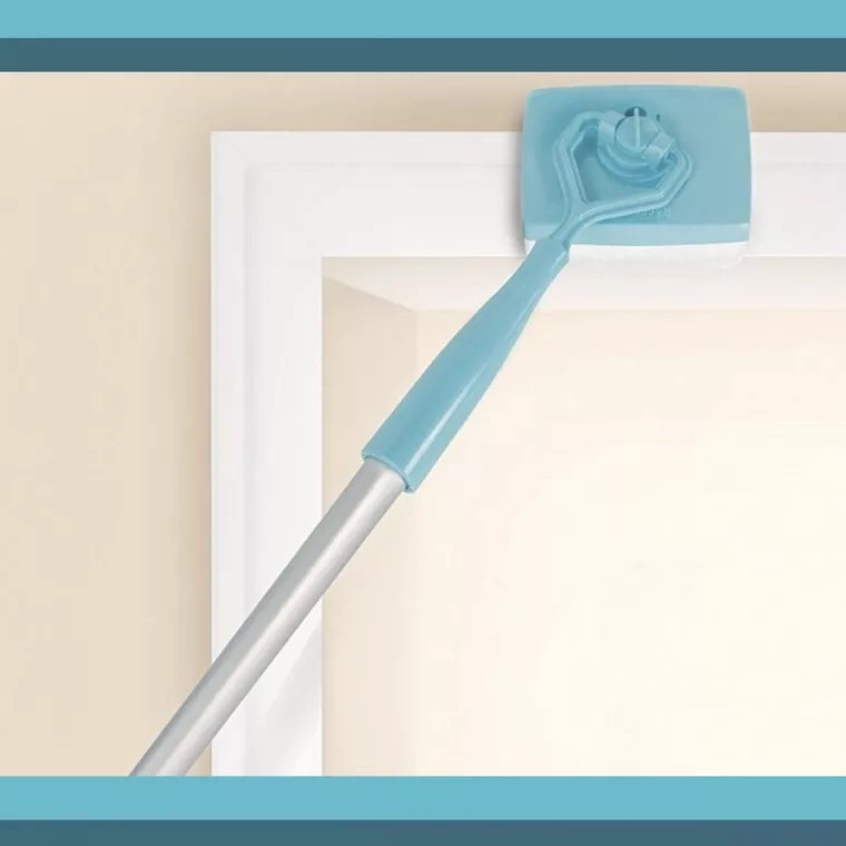 4676054387_853215610