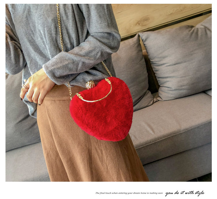 Fashion Heart-shape Plush Shoulder Messenger Portable Bag display picture 35