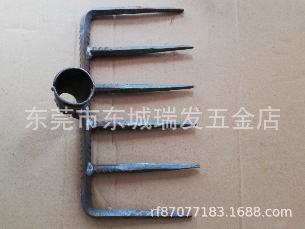 手工锻打农用小耙子6齿耙开垦翻地铁耙钉松土耙尖齿耙子猪八戒耙-阿里巴巴