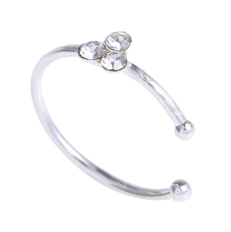 Pointed labret stud close-up product detail