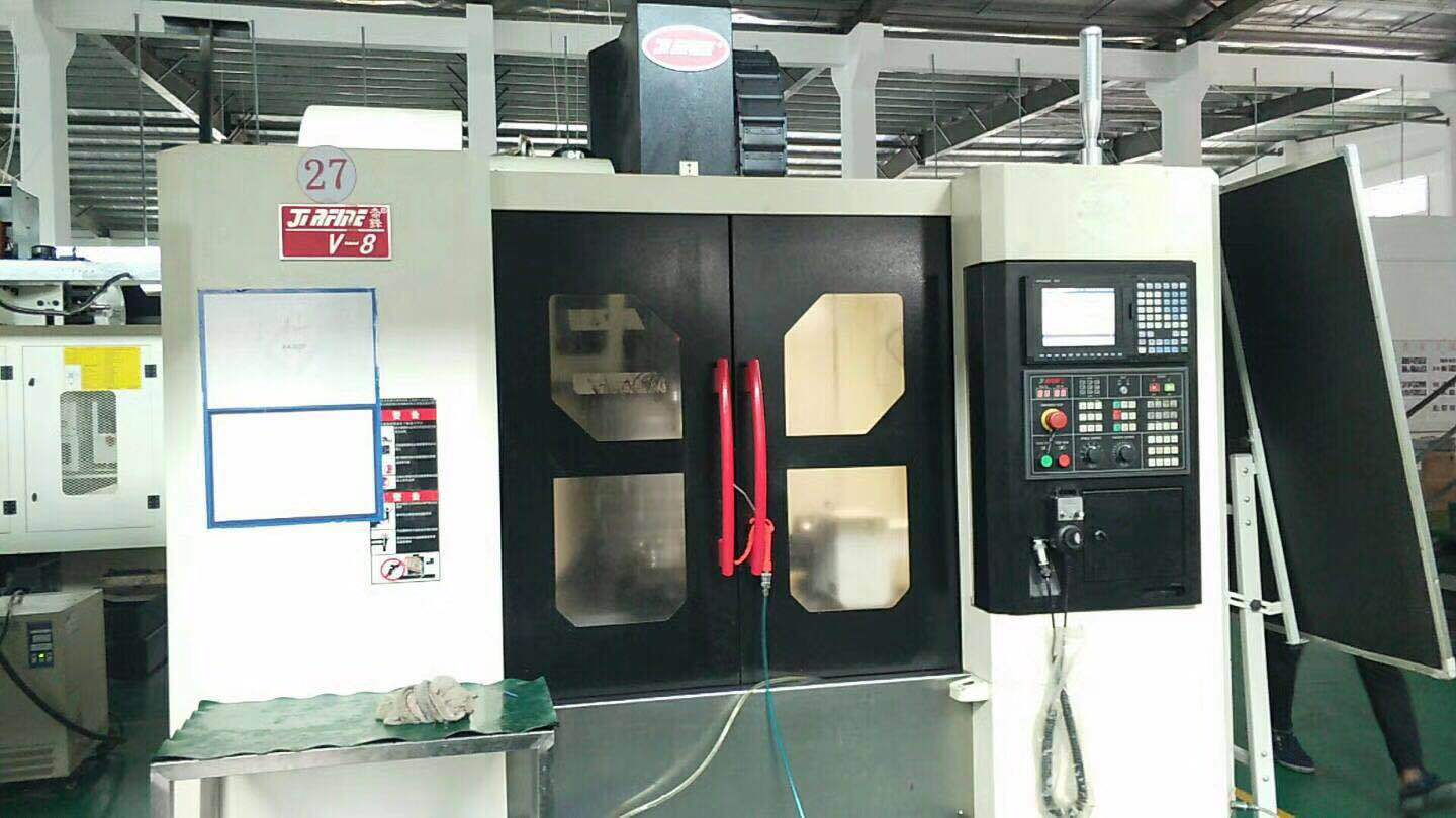 最新工厂直接供应一批数控原装乔锋V8\享誉850带四轴CNC加工中心