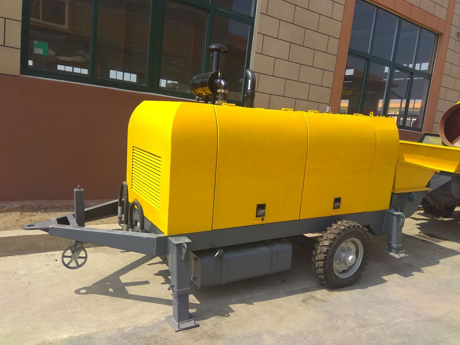 40柴油机地泵 配套82千瓦潍柴道依茨发动机拖泵 混凝土柴油泵机