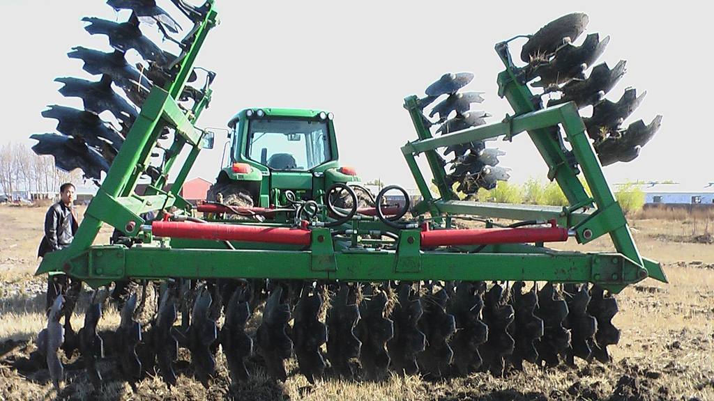 1BZ-6.5  60 片液压折翼重耙拖拉式圆盘耙液压牵引重耙缺口耙重耙