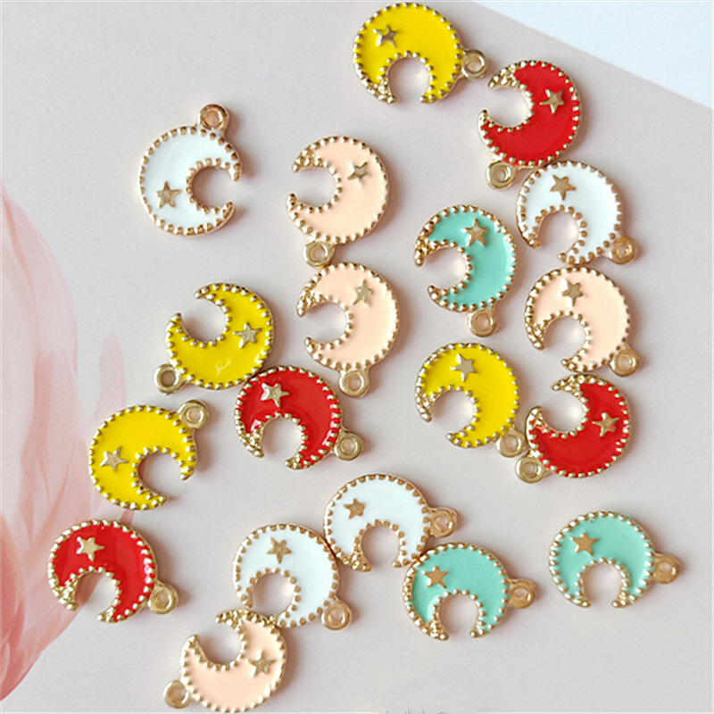 Fashionable sophisticated multicoloured pendant