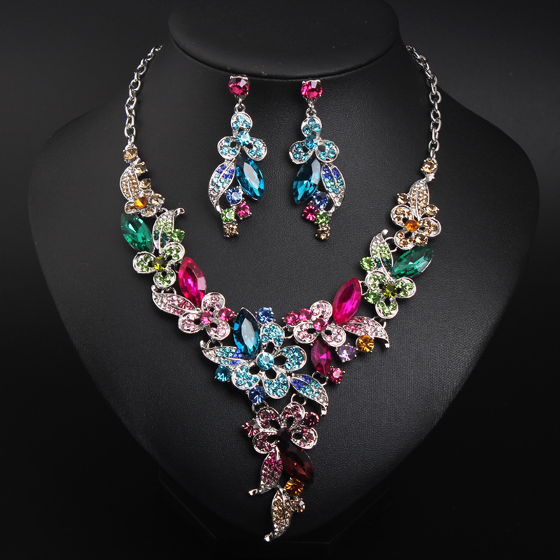 Glam Fashion Flower Artificial Crystal Alloy Inlaid Crystal Artificial Rhinestones Earrings Necklace Jewelry Set display picture 1