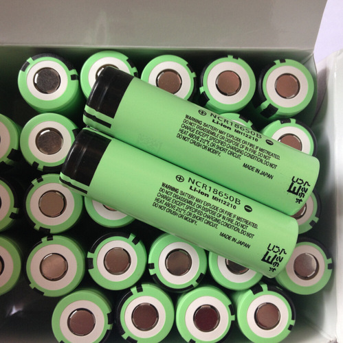Panasonic's new NCR18650B 3400 mAh 3.7V lithium-ion battery tip with protective plate