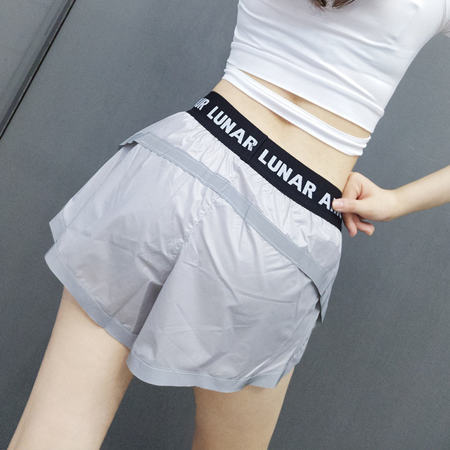 Anti-Walking Sports Shorts Women’s Loose and Thin Yoga Fitness Running Outside Speed Dry Hot Pants in Summer