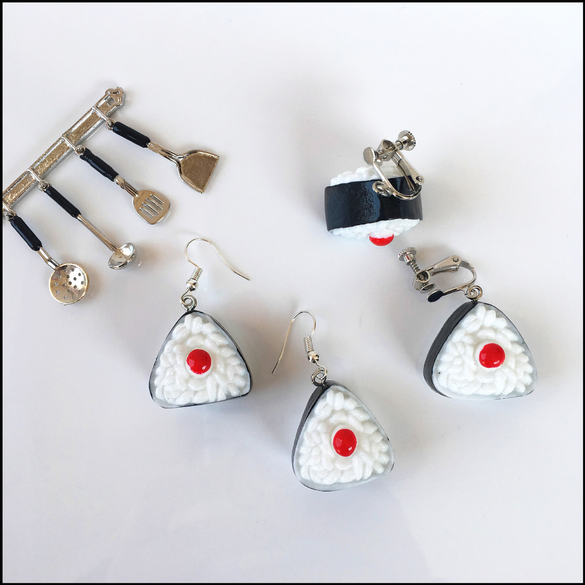 Adorables Boucles D&#39;oreilles Pendantes Boule De Riz Japonaises Rigolotes Clip D&#39;oreille display picture 1