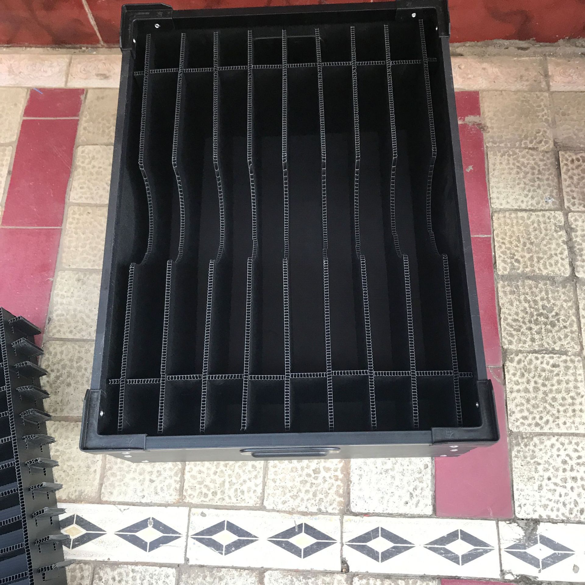 深圳塑料中空板周转箱 北京eva绒布刀卡包装箱 中空板箱丝印LOGO