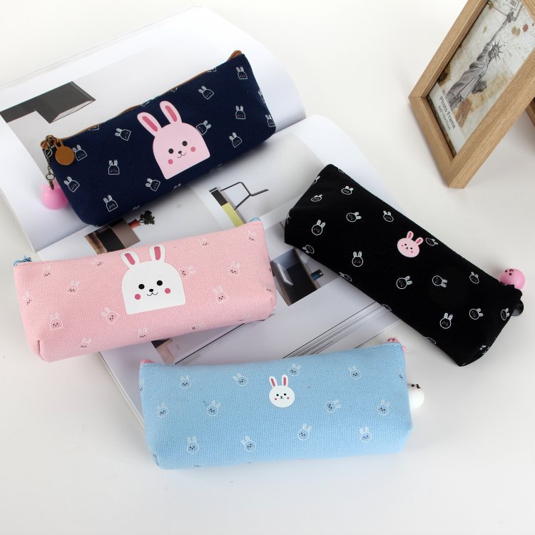 新款卡通可愛小清新倒梯形筆袋 創意挂件中學生大容量文具袋批發