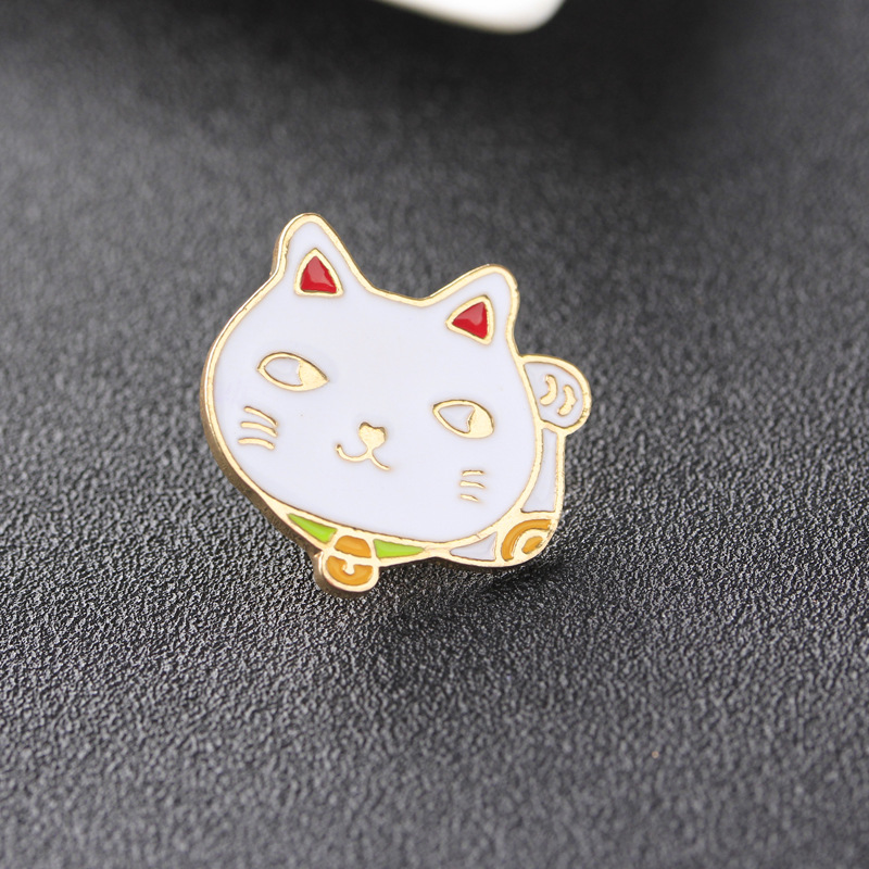 Fashion Cartoon Cute Lucky Cat Alloy Brooch display picture 1