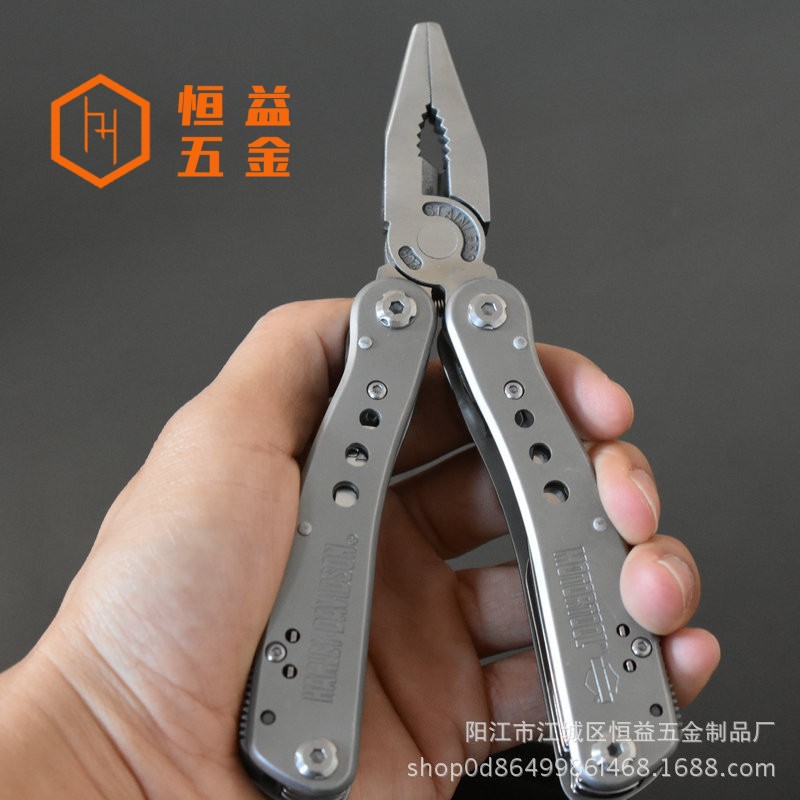 厂家销售多功能钳子户外组合多用刀工具钳日用汽车应急折叠钳套装