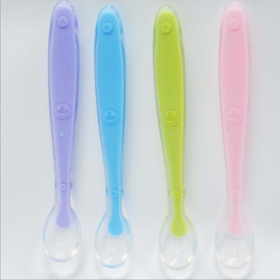 婴儿硅胶软勺宝宝用饭勺婴儿汤勺儿童硅胶勺子辅食喂养勺厂家批发