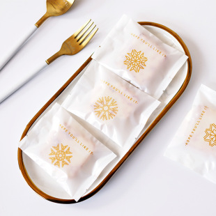 ��ɫĥɰţ܈��ѩ���ְ��b���C���ţ܈�ǰ��b��ɴ����b����