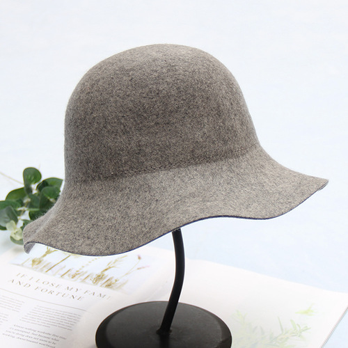 Korean Style Casual Light Plate Wool Felt Bucket Hat with Round Top, Wavy Edge, Wide Brim Fisherman Hat for Women, Autumn and Winter Fashion, Curved Edge Formal Hat