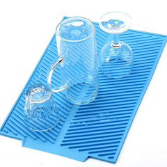 Cross-border wholesale water-drippable dining table heat insulating pad silicone water filter mat small size silicone pot mat kitchen small tools