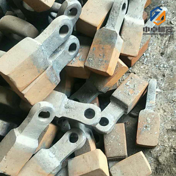 定制江苏海南玻璃煤炭石英石制砖厂用锤式破碎机耐磨锤头衬板配件