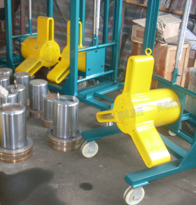 小车电动升降拉马 电动拔轮器 630吨电动液压拉马|ru