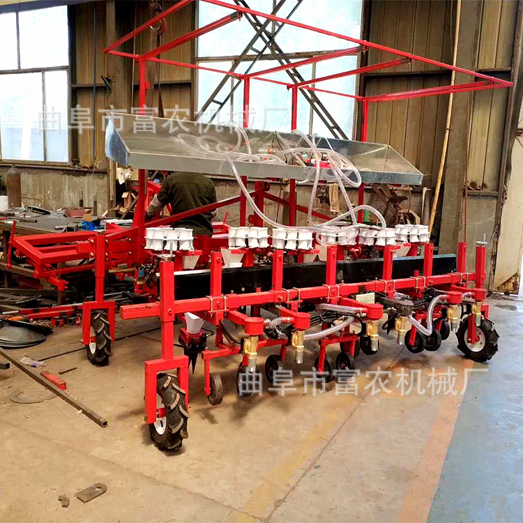 全自动党参移栽机大葱插苗移栽机中草药覆膜起垄移栽机