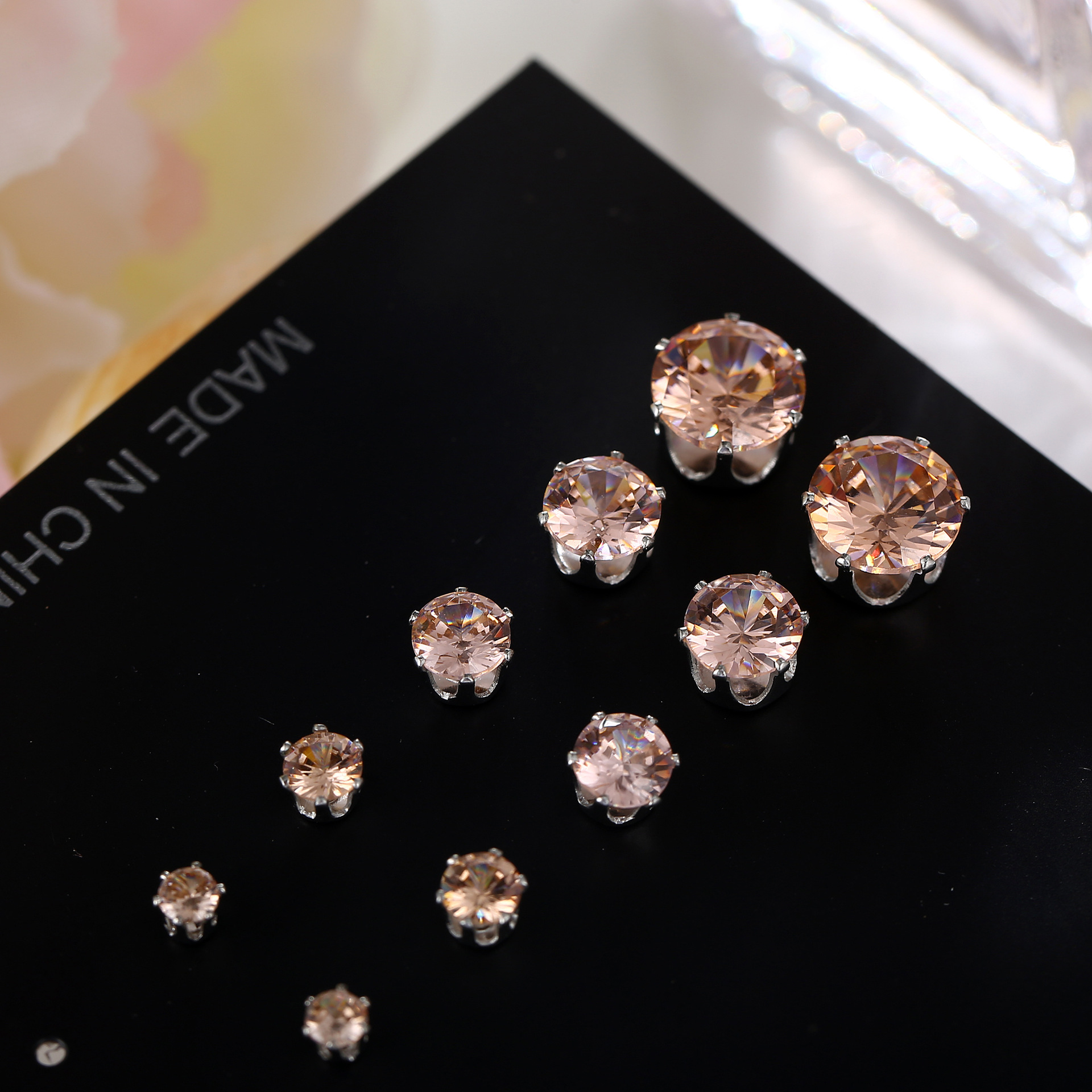 Simple Style Heart Diamond Alloy Artificial Gemstones Earrings Ear Studs display picture 5