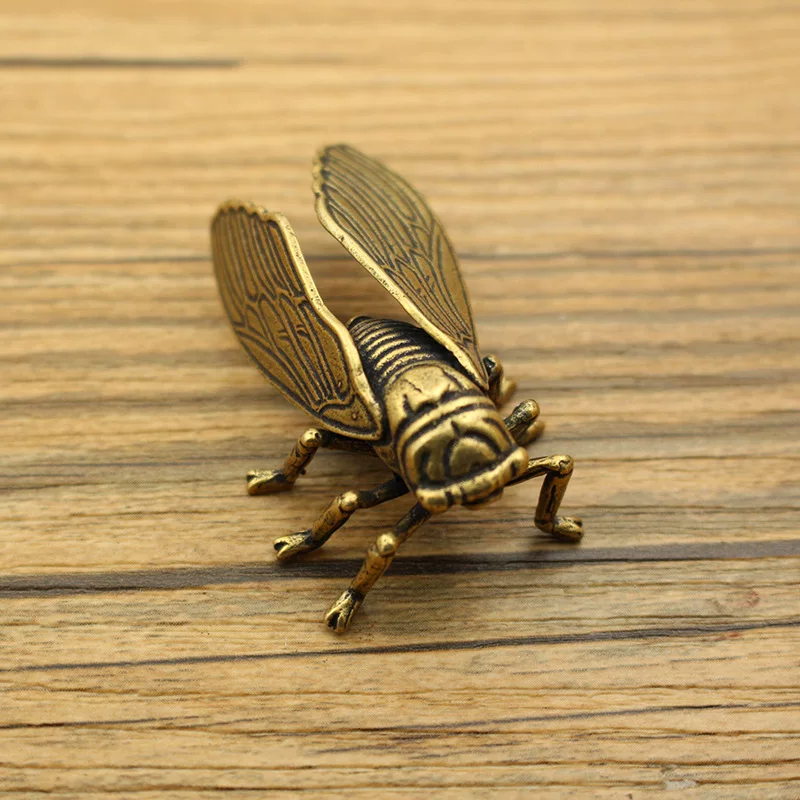 Copper knows the desktop small ornament, the bronze gold cicada tea pet teapot lid to set up a blockbuster inner car ornament wholesale