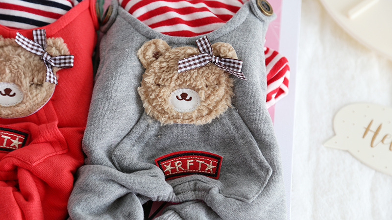 熊彩条背带四脚衣