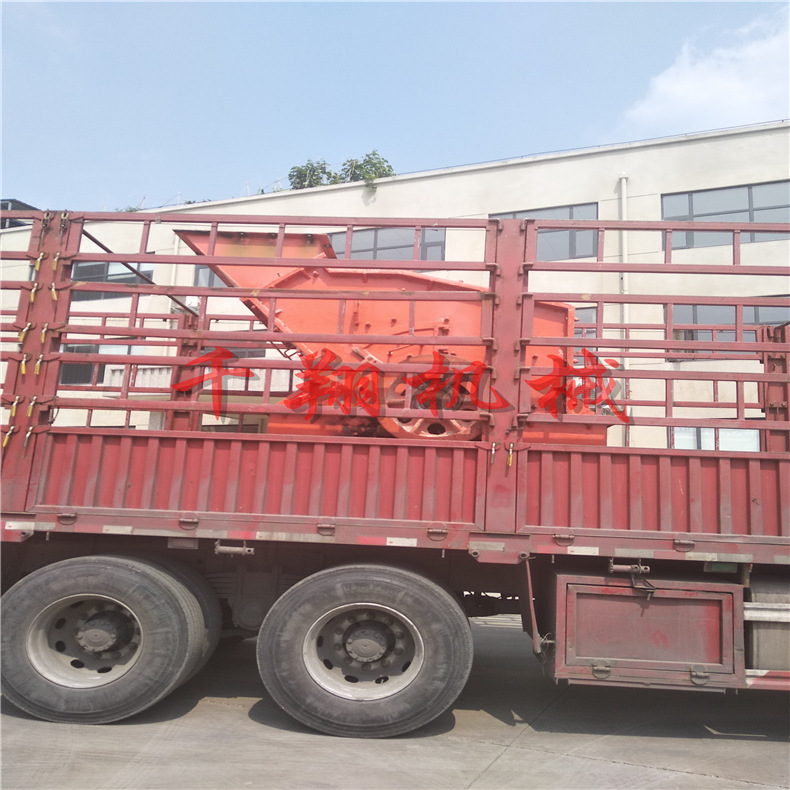 矿山花岗岩制砂新型高效细碎机800*600 小型炉渣石头子打砂机械