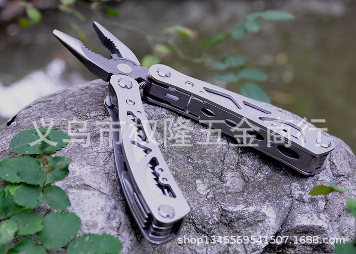 多功能折叠钳子户外组合小刀随身用品便携野外生存装备套装工具钳