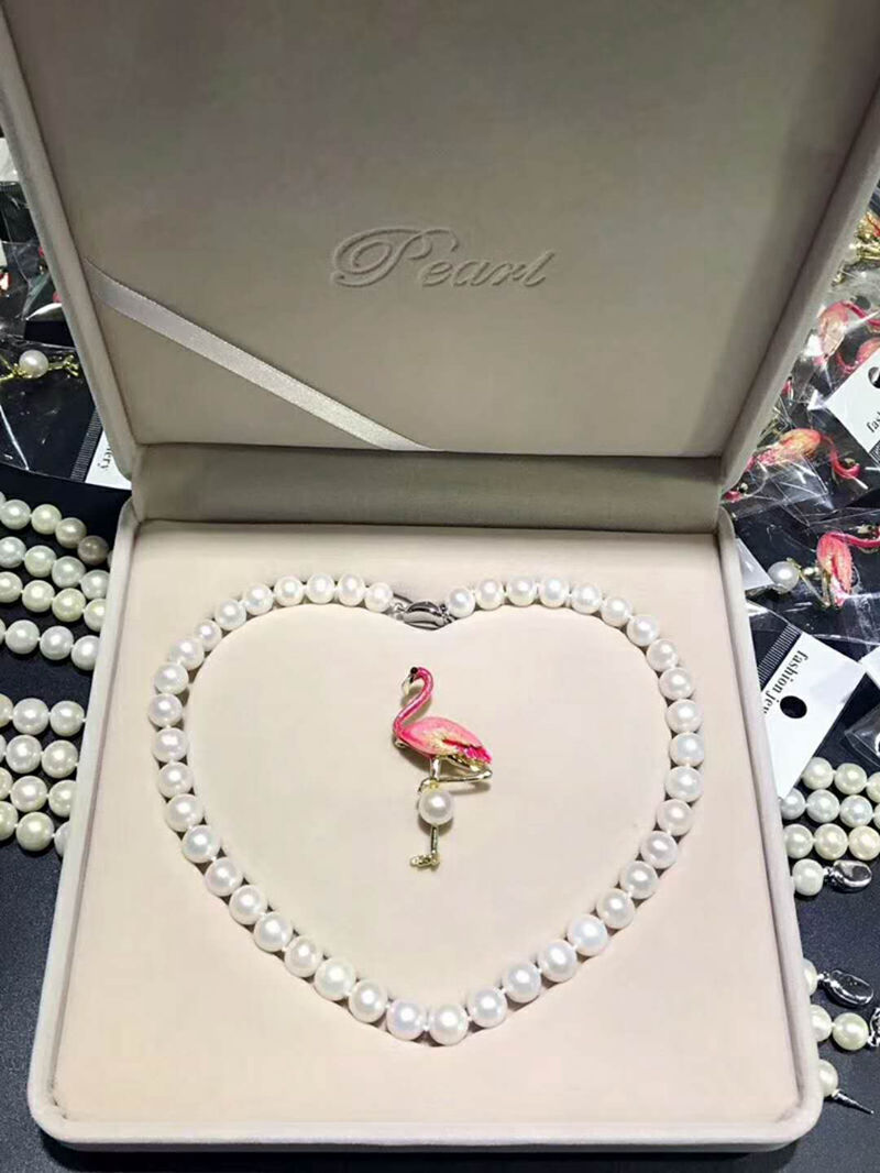母亲节特推超值套装 天然近圆淡水珍珠9-10mm  送火烈鸟珍珠胸针