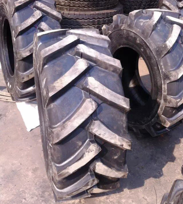 长期供应405/70-20 两头忙真空农用机械专用轮胎R-1人字花纹耐磨