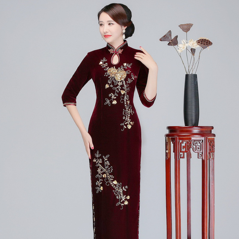 Chinese Dress Qipao Golden velvet cheongsam antique nail beads long size show wholesale cheongsam girls