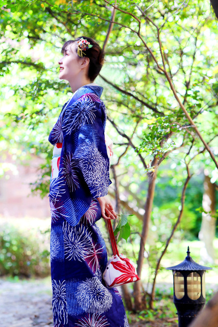 Japanese kimono blue fireworks autumn and winter thickened anti wrinkle and anti decolorization kimono